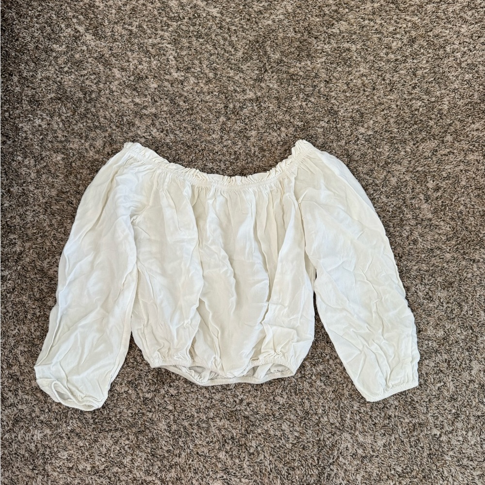 Brandy Melville off the shoulder top